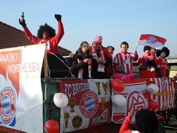 Fanatics Nordhessen Gruppenfoto Rosenmontagsumzug in Holzhausen 2013